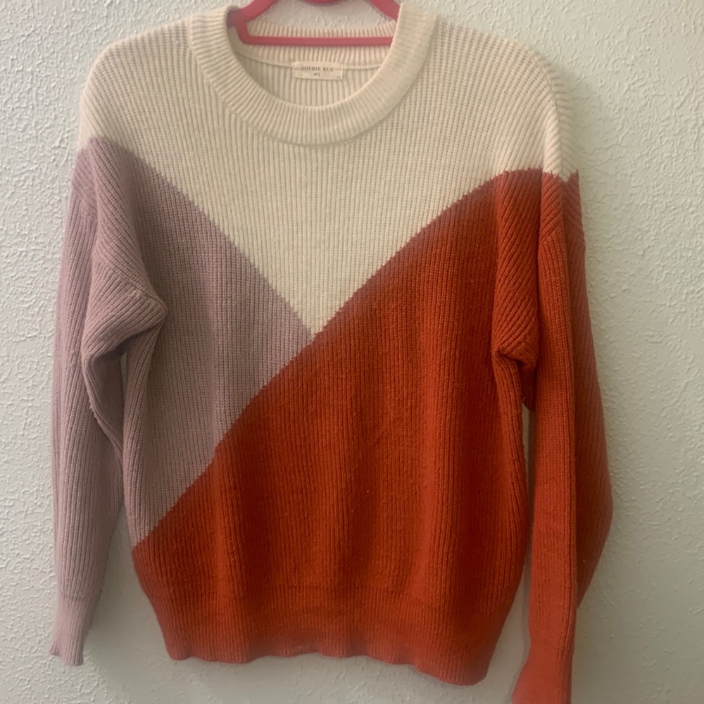 Women’s long sleeve crew neck sweater